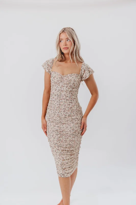 Lilliana Ruched Midi Dress in Vanilla Floral