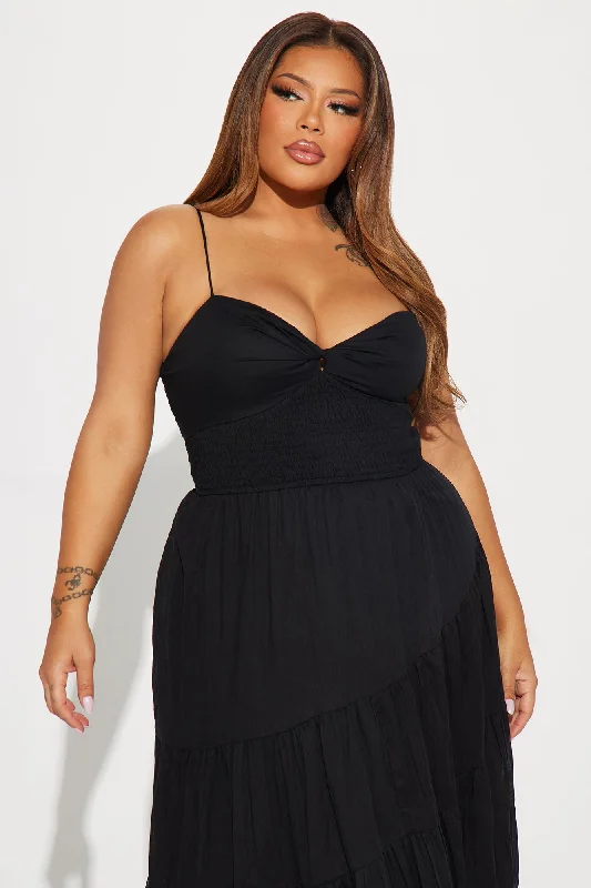 Everly Tiered Maxi Dress - Black