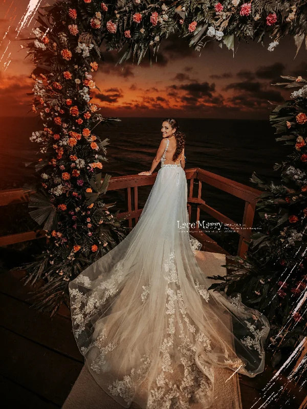 LILY / Gorgeous Custom Wedding Dress with Deep Plunge Neck