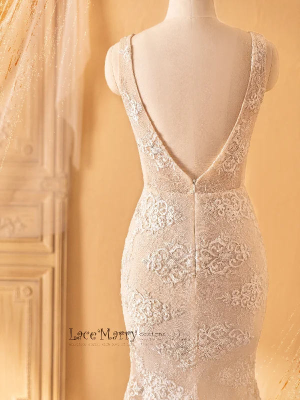 SEDEFE / Fitted Wedding Dress with Slit on the Front