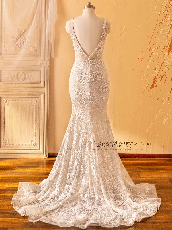 SEDEFE / Fitted Wedding Dress with Slit on the Front